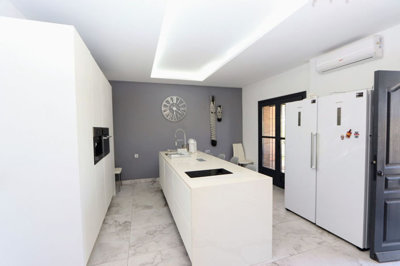 13-5fd73dea700db77384c091ca9818b1a9