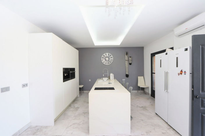 Image No.13-5 Bed House for sale