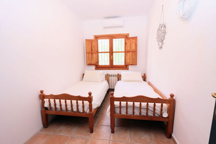 Image No.14-5 Bed House for sale