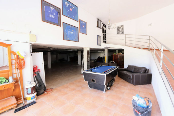 Image No.21-5 Bed House for sale