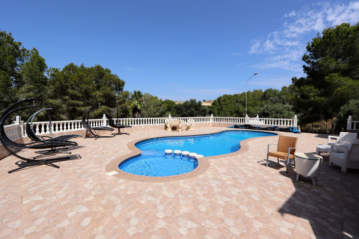 Image No.40-5 Bed House for sale