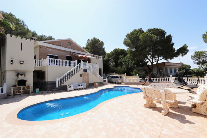 Image No.43-5 Bed House for sale