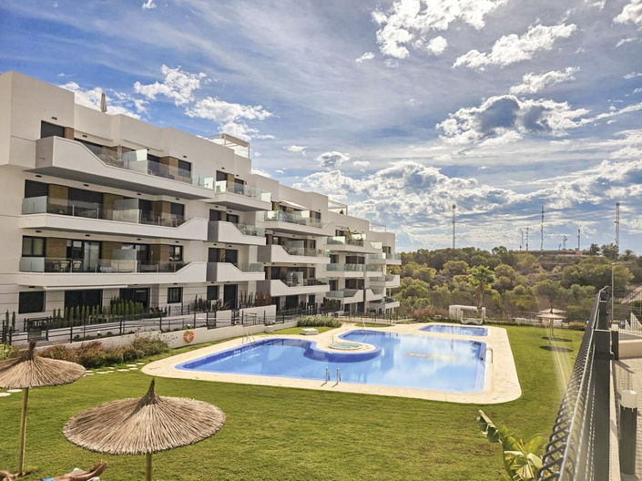 Image No.17-2 Bed Apartment for sale