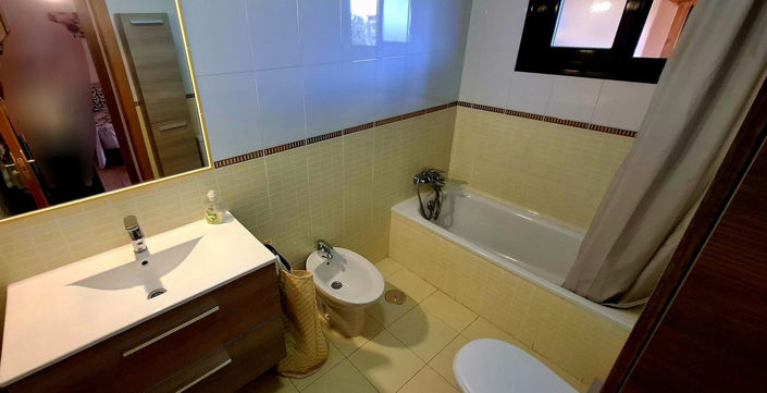 Image No.30-1 Bed House for sale