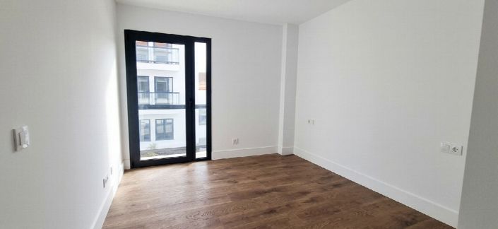Image No.21-2 Bed Apartment for sale