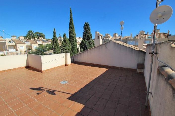 Image No.20-2 Bed Townhouse for sale