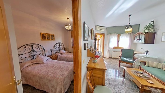 Image No.27-2 Bed Townhouse for sale