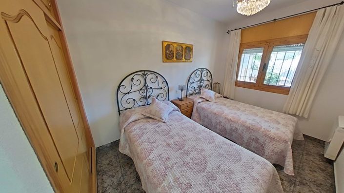 Image No.28-2 Bed Townhouse for sale