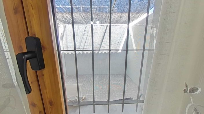 Image No.33-2 Bed Townhouse for sale