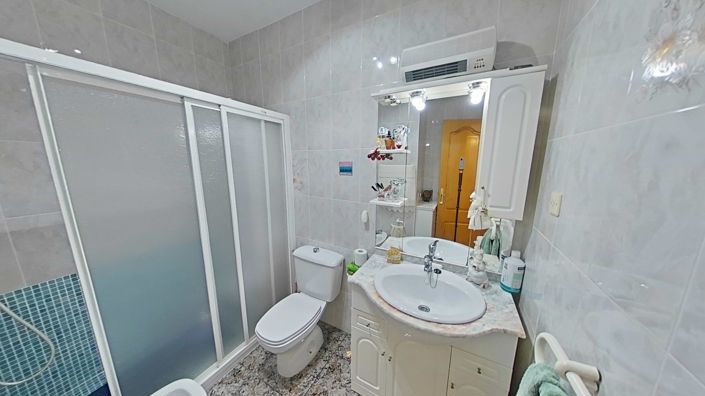 Image No.36-2 Bed Townhouse for sale