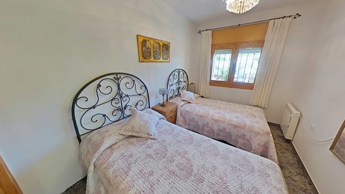 Image No.44-2 Bed Townhouse for sale