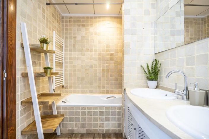 Image No.10-3 Bed Villa for sale