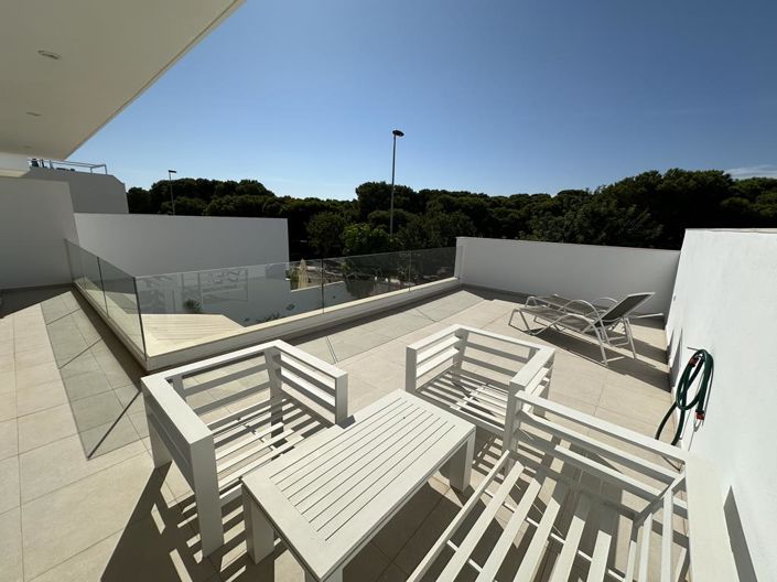 Image No.30-3 Bed Villa for sale