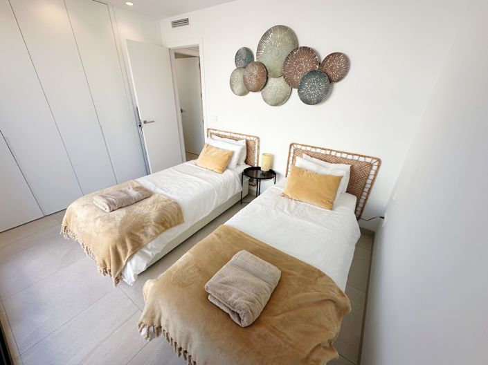 Image No.19-3 Bed Villa for sale