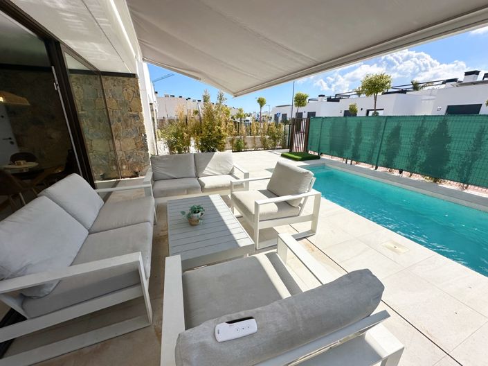 Image No.2-3 Bed Villa for sale