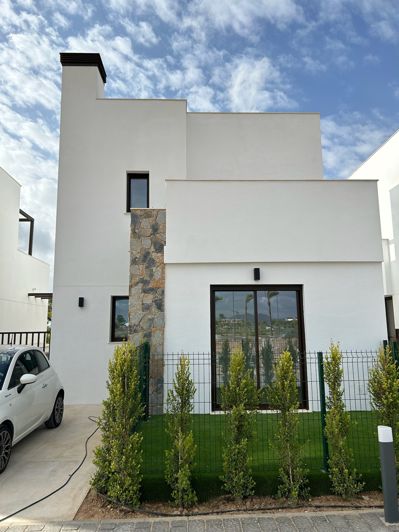 Image No.20-3 Bed Villa for sale