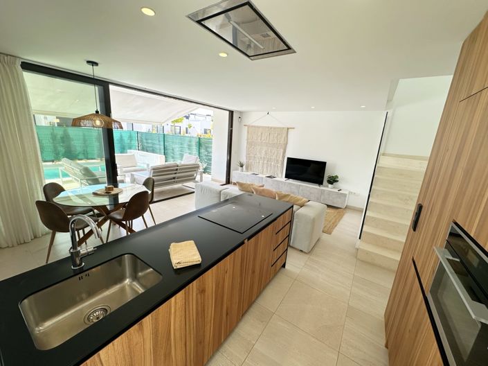 Image No.4-3 Bed Villa for sale