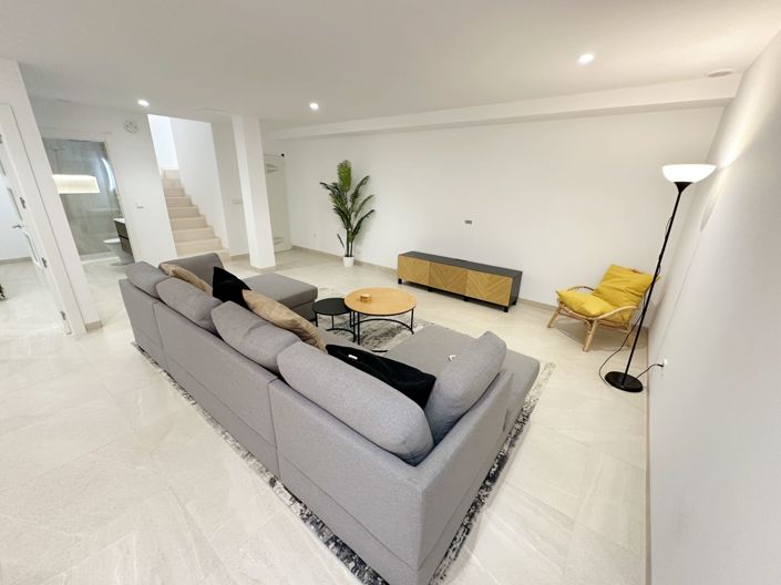 Image No.44-3 Bed Villa for sale