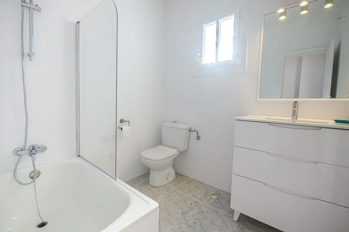 Image No.16-3 Bed Villa for sale