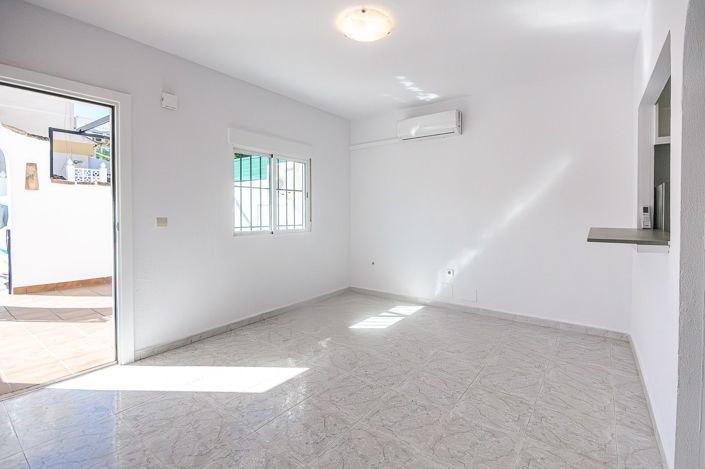 Image No.5-3 Bed Villa for sale