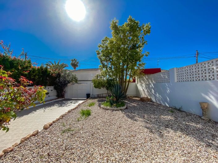 Image No.3-3 Bed Villa for sale