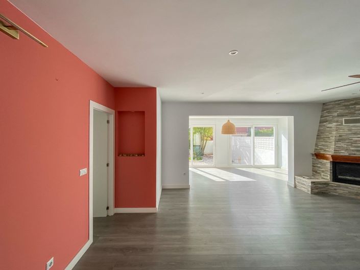 Image No.9-3 Bed Villa for sale