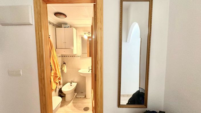 Image No.3-Appartement de 2 chambres à vendre à Torrevieja