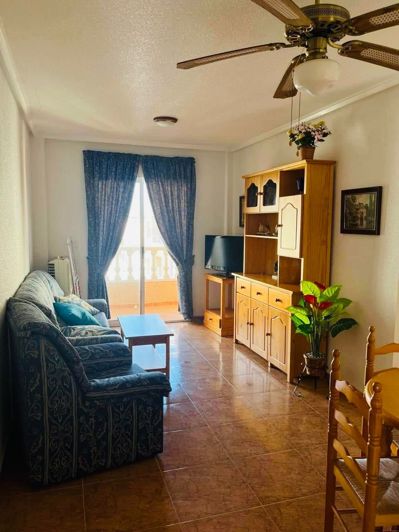 Image No.3-Appartement de 2 chambres à vendre à Torrevieja