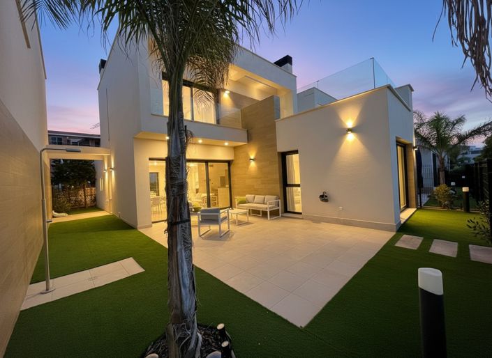 Image No.1-3 Bed Villa for sale