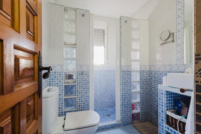 Image No.12-5 Bed Villa for sale