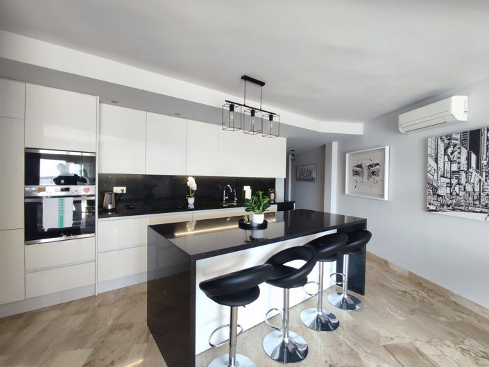 Image No.3-3 Bed Apartment for sale