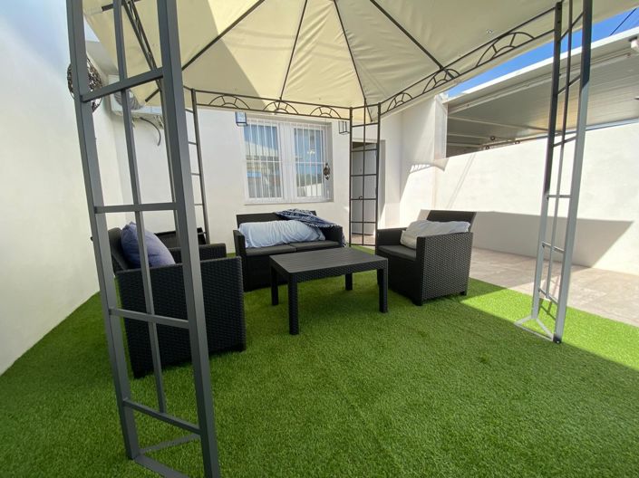 Image No.2-2 Bed Townhouse for sale