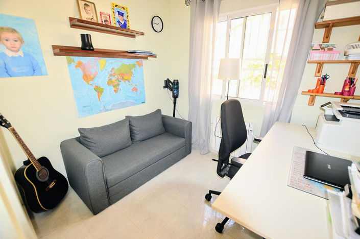 Image No.17-3 Bed House for sale