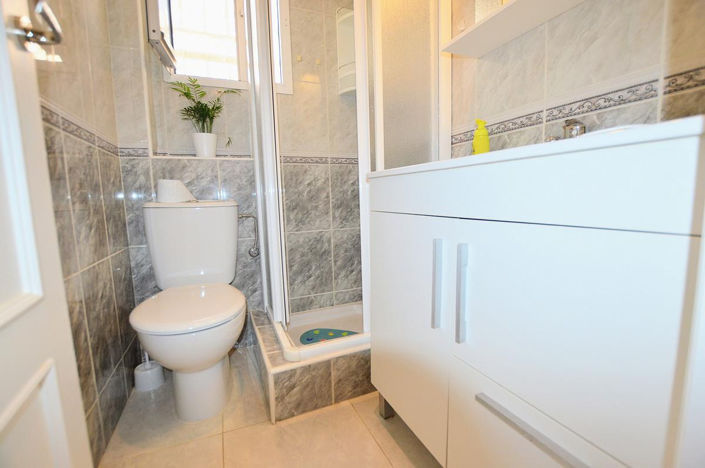 Image No.18-3 Bed House for sale