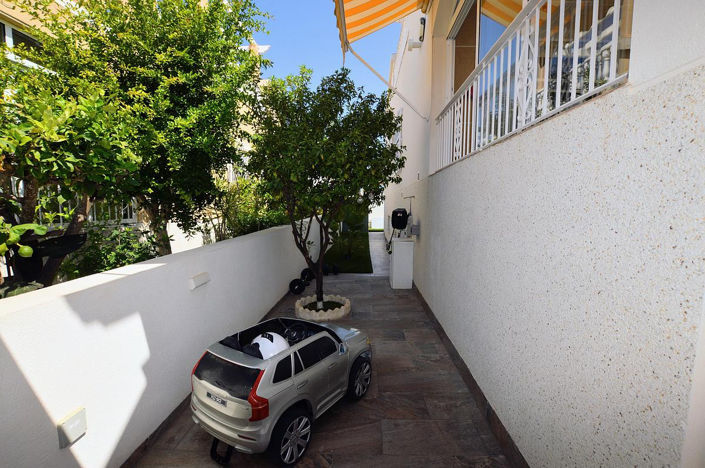 Image No.46-3 Bed House for sale