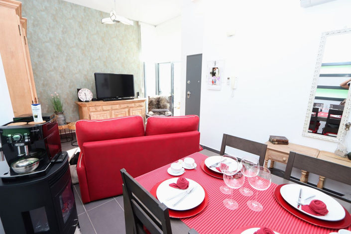 Image No.10-3 Bed House for sale