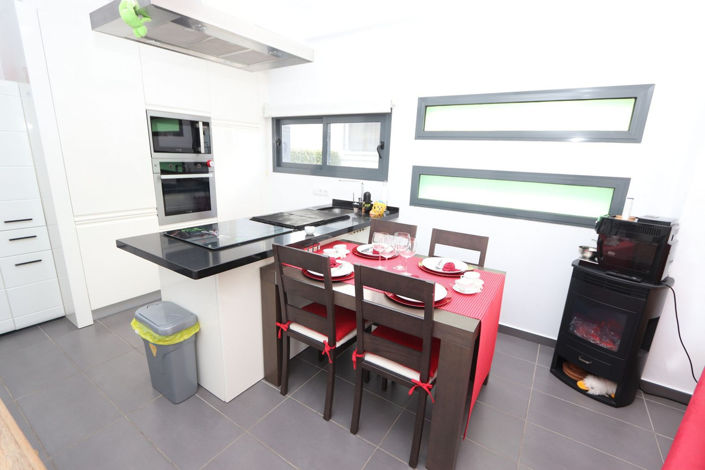 Image No.13-3 Bed House for sale