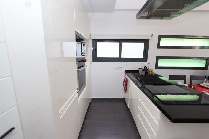 Image No.15-3 Bed House for sale