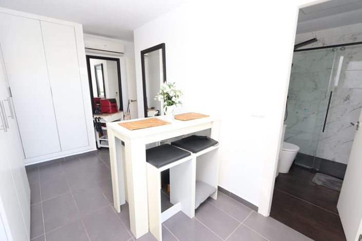 Image No.20-3 Bed House for sale