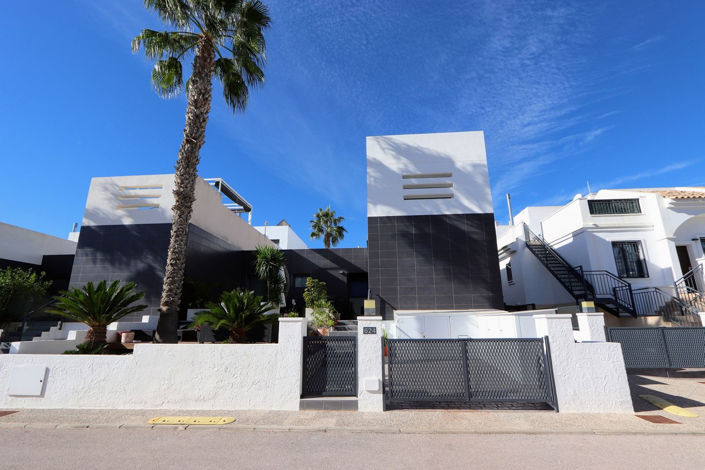 Image No.40-3 Bed House for sale