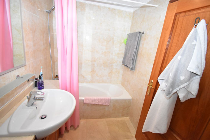 Image No.27-2 Bed Apartment for sale