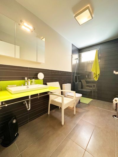 Image No.14-3 Bed Townhouse for sale