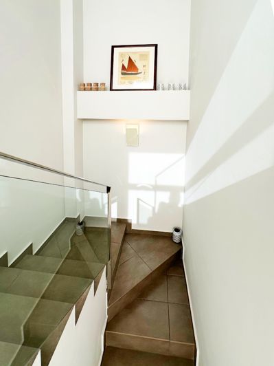 Image No.29-3 Bed Townhouse for sale