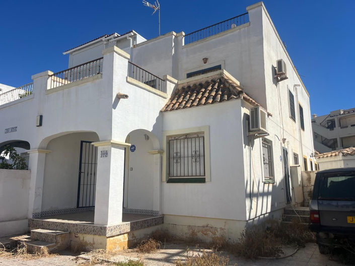 Image No.1-3 Bed House for sale