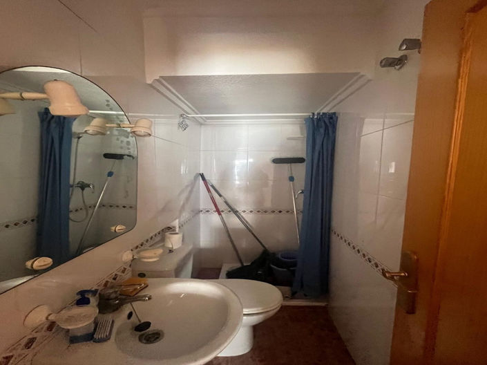 Image No.17-3 Bed House for sale