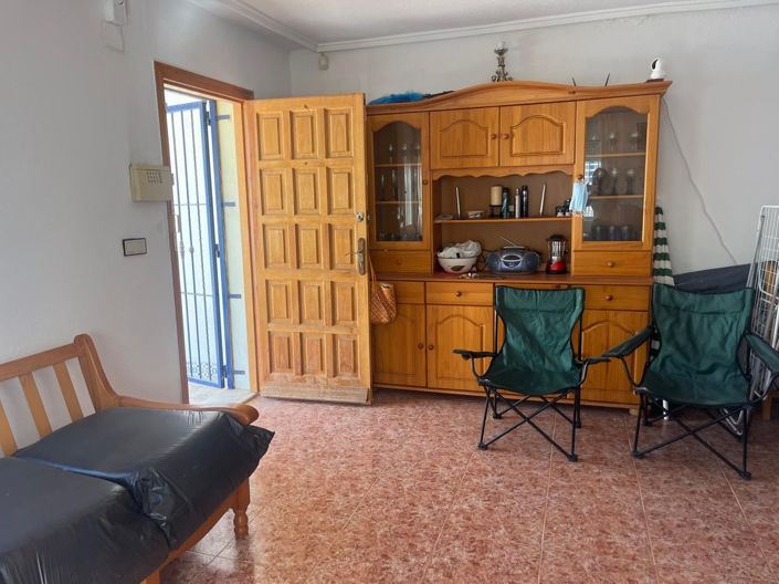 Image No.8-3 Bed House for sale