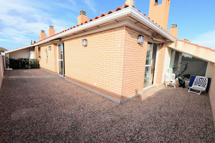 Image No.26-3 Bed Apartment for sale