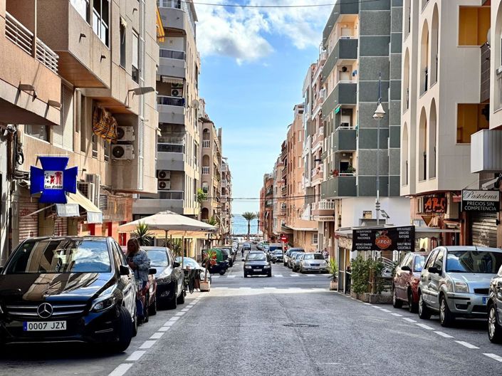 Image No.38-2 Bed Apartment for sale