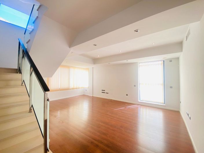 Image No.24-4 Bed Villa for sale