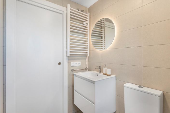 Image No.20-2 Bed Apartment for sale